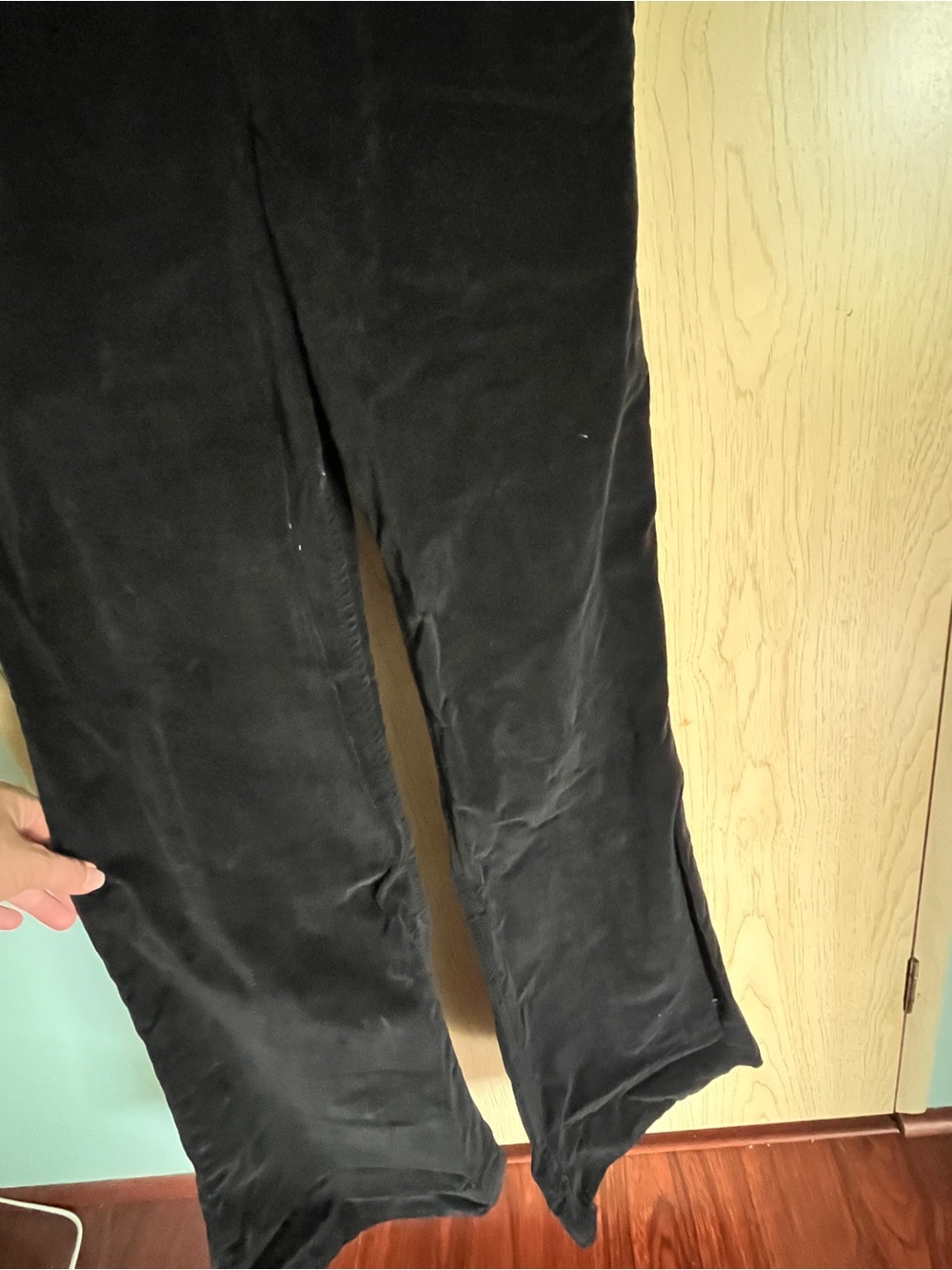 Free People Until Sunrise Black Velvet Flare Leg Jumpsuit Sz 2 - Picture 4 of 16